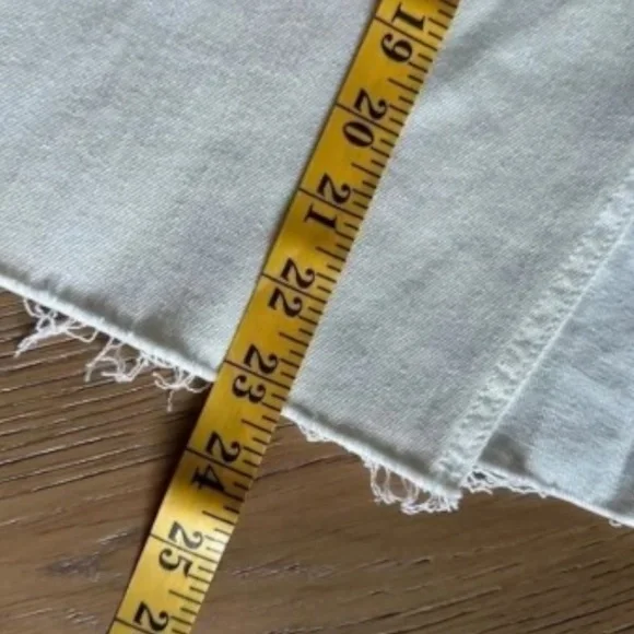 JOE’S JEANS Cream Midi Skirt w/ Front Slit and High-Rise Midi